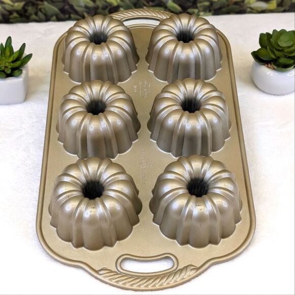 Nordic Ware Cast Aluminum Nonstick 65th Anniversary Bundtlette Cake Pan - Picture 3 of 9